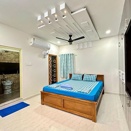 Truelife - 3Bhk Family Suites - Ps4 Pure Veg Restaurant On The Way To Balaji Temple - 2500 Sft Large Signature Apartment - Modular Kitchen - Super Fast Wifi, Smart Tv, 250 Jio Channels - Parking - Easy Access To All Temples - Top Service With Lots Of Tirupati Eksteriør bilde