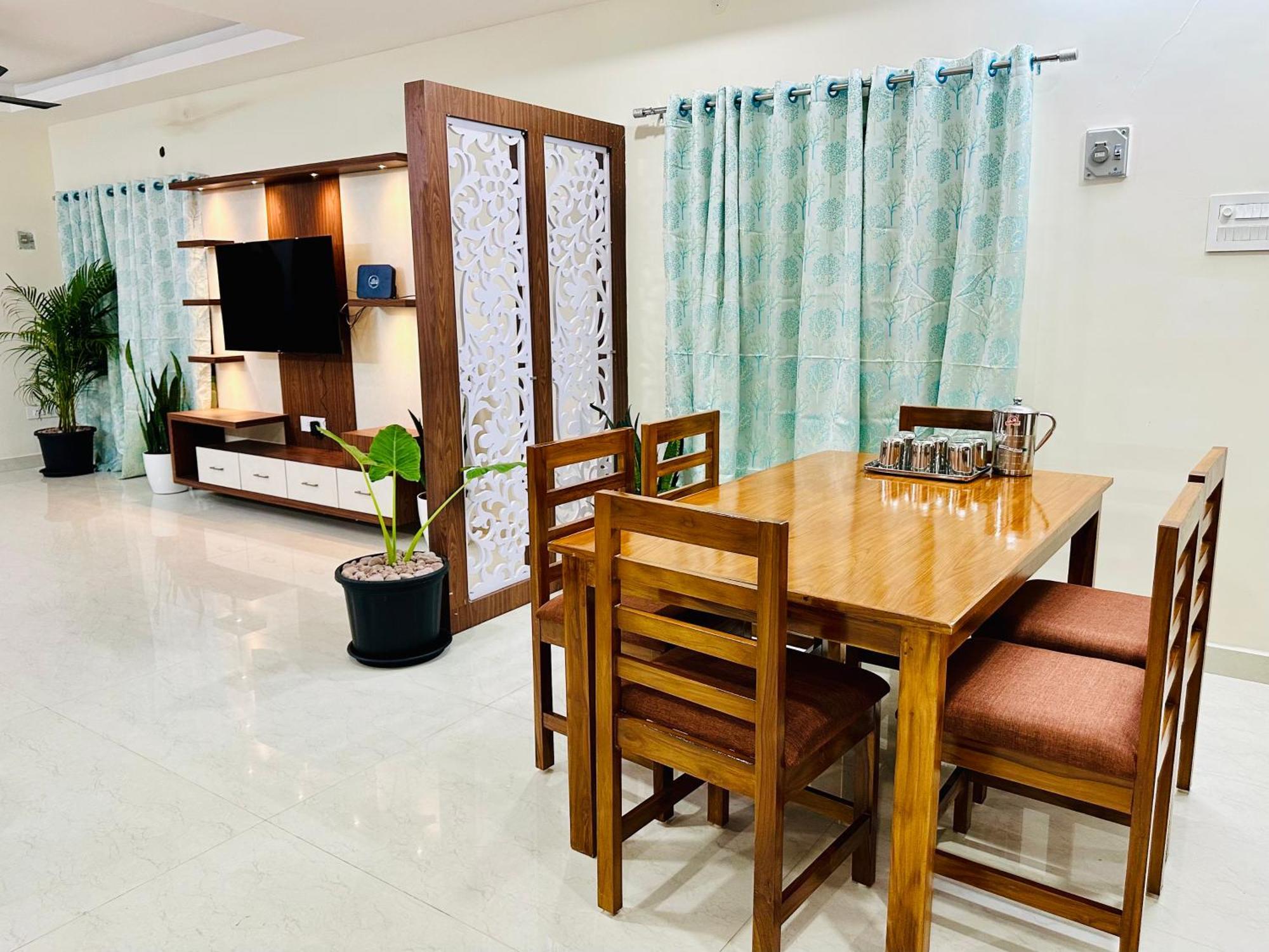 Truelife - 3Bhk Family Suites - Ps4 Pure Veg Restaurant On The Way To Balaji Temple - 2500 Sft Large Signature Apartment - Modular Kitchen - Super Fast Wifi, Smart Tv, 250 Jio Channels - Parking - Easy Access To All Temples - Top Service With Lots Of Tirupati Eksteriør bilde