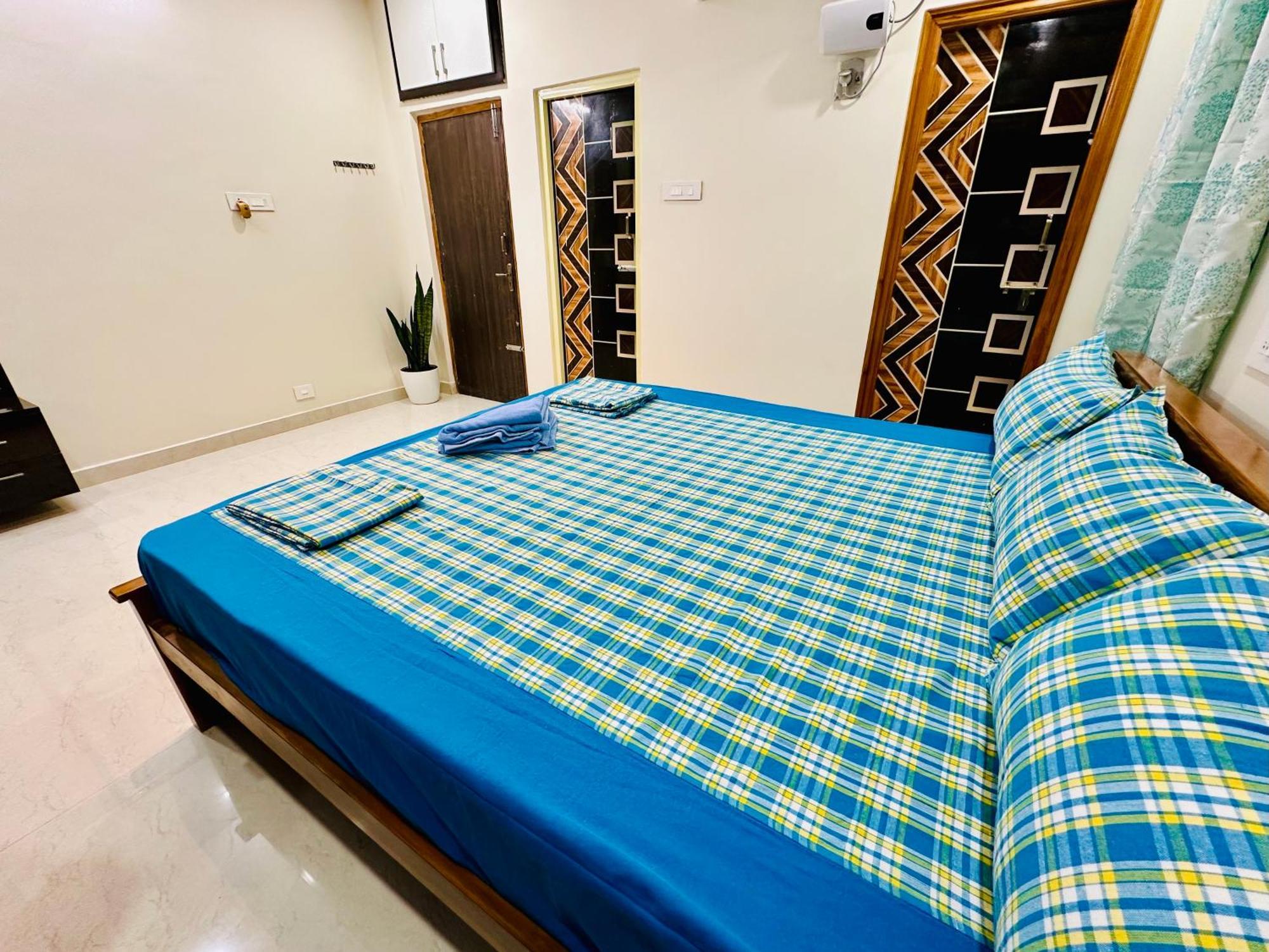 Truelife - 3Bhk Family Suites - Ps4 Pure Veg Restaurant On The Way To Balaji Temple - 2500 Sft Large Signature Apartment - Modular Kitchen - Super Fast Wifi, Smart Tv, 250 Jio Channels - Parking - Easy Access To All Temples - Top Service With Lots Of Tirupati Eksteriør bilde