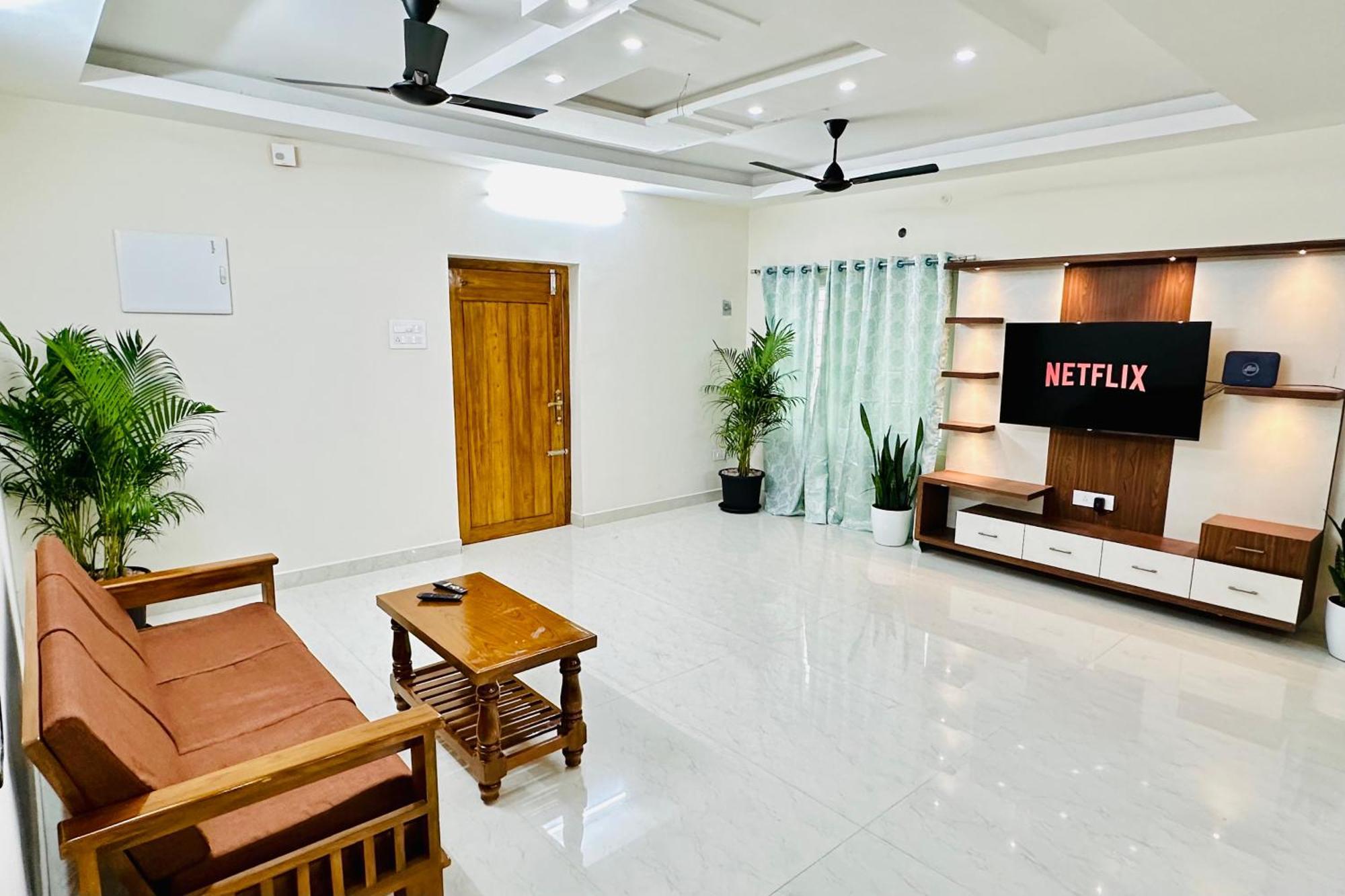Truelife - 3Bhk Family Suites - Ps4 Pure Veg Restaurant On The Way To Balaji Temple - 2500 Sft Large Signature Apartment - Modular Kitchen - Super Fast Wifi, Smart Tv, 250 Jio Channels - Parking - Easy Access To All Temples - Top Service With Lots Of Tirupati Eksteriør bilde