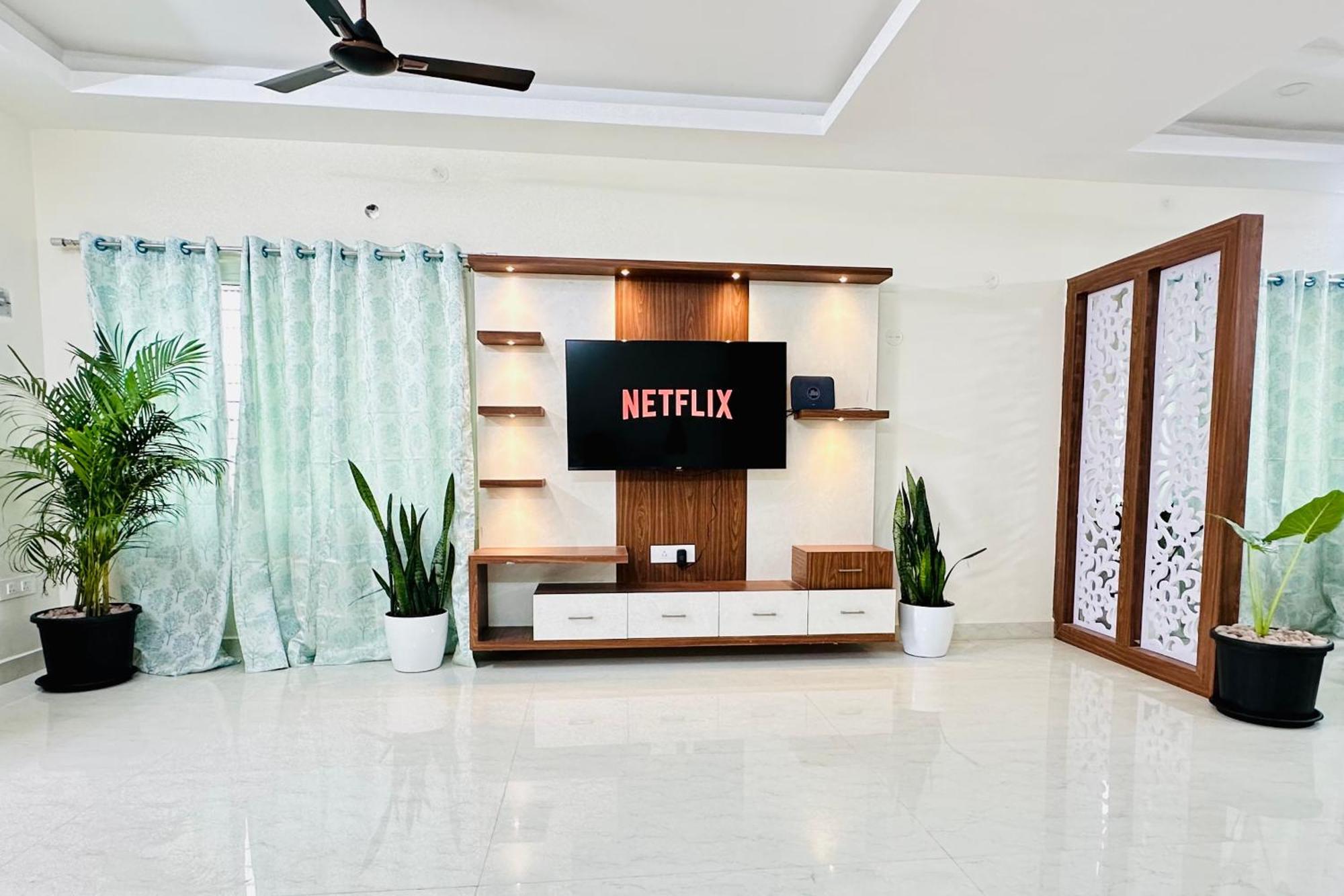 Truelife - 3Bhk Family Suites - Ps4 Pure Veg Restaurant On The Way To Balaji Temple - 2500 Sft Large Signature Apartment - Modular Kitchen - Super Fast Wifi, Smart Tv, 250 Jio Channels - Parking - Easy Access To All Temples - Top Service With Lots Of Tirupati Eksteriør bilde