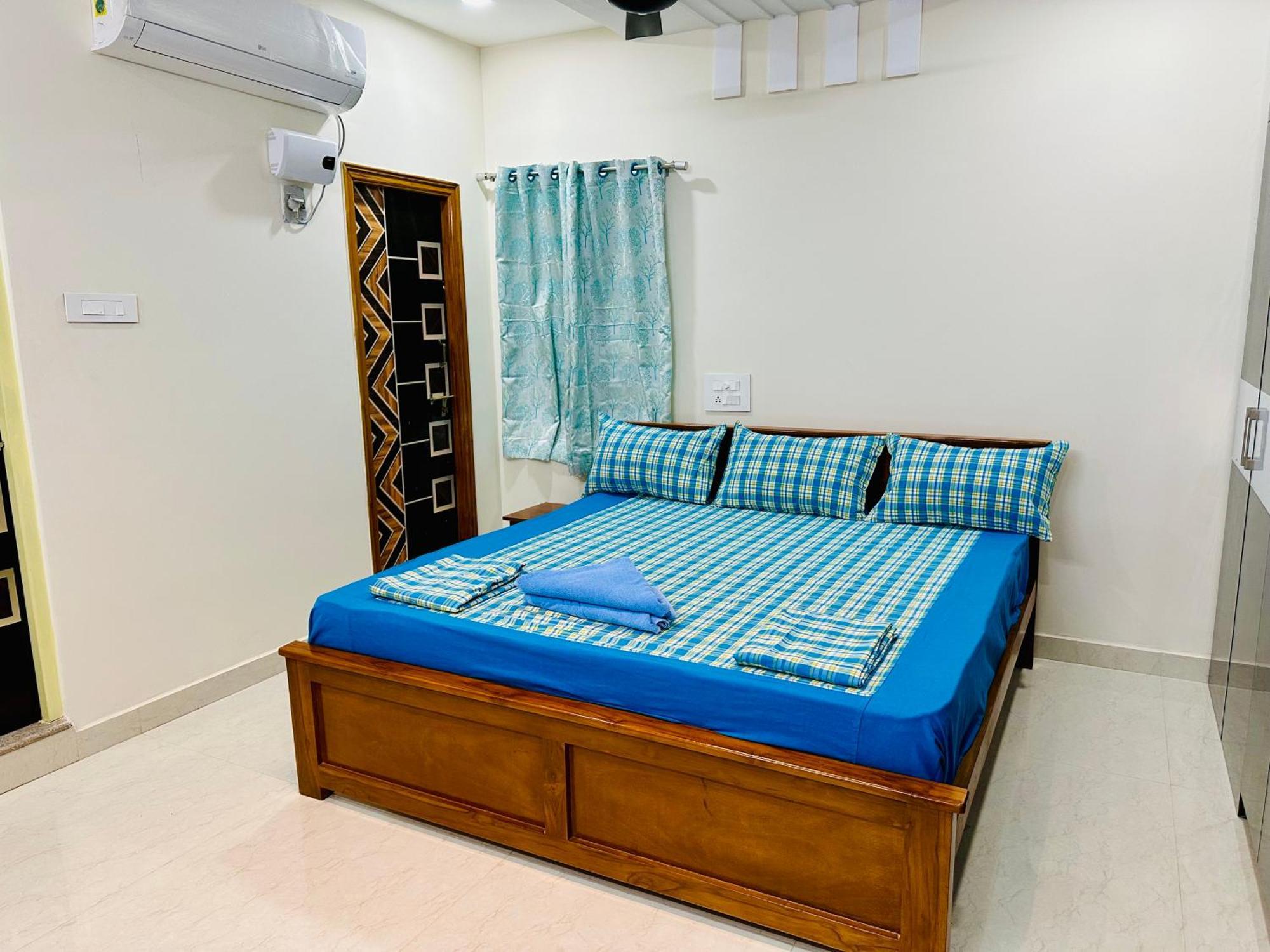 Truelife - 3Bhk Family Suites - Ps4 Pure Veg Restaurant On The Way To Balaji Temple - 2500 Sft Large Signature Apartment - Modular Kitchen - Super Fast Wifi, Smart Tv, 250 Jio Channels - Parking - Easy Access To All Temples - Top Service With Lots Of Tirupati Eksteriør bilde