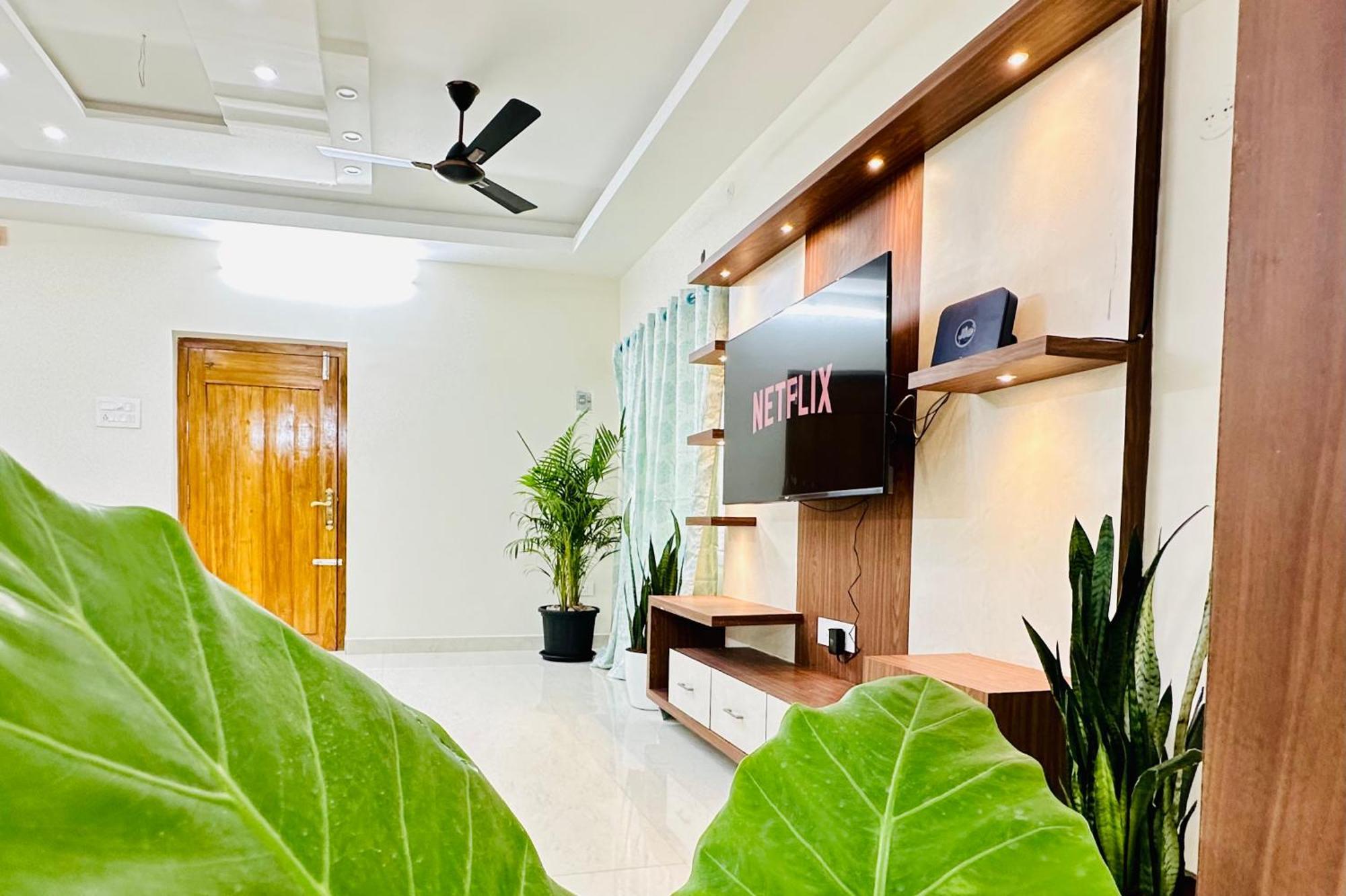 Truelife - 3Bhk Family Suites - Ps4 Pure Veg Restaurant On The Way To Balaji Temple - 2500 Sft Large Signature Apartment - Modular Kitchen - Super Fast Wifi, Smart Tv, 250 Jio Channels - Parking - Easy Access To All Temples - Top Service With Lots Of Tirupati Eksteriør bilde